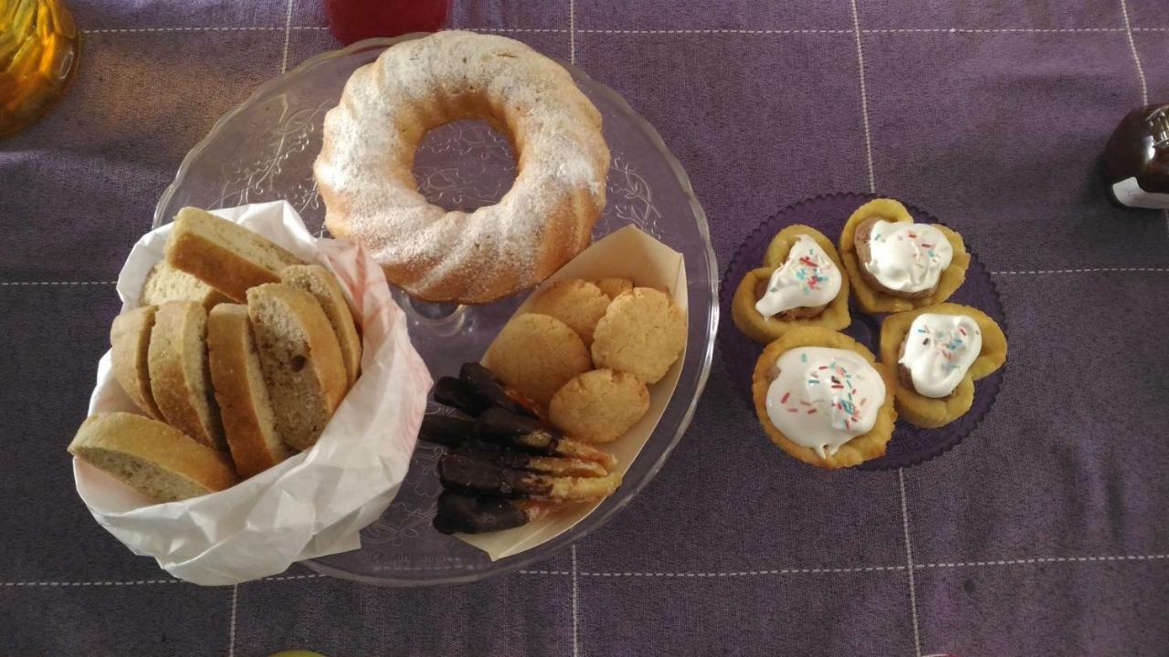 לינה וארוחת בוקר קומיסו Il Filo Di Paglia מראה חיצוני תמונה