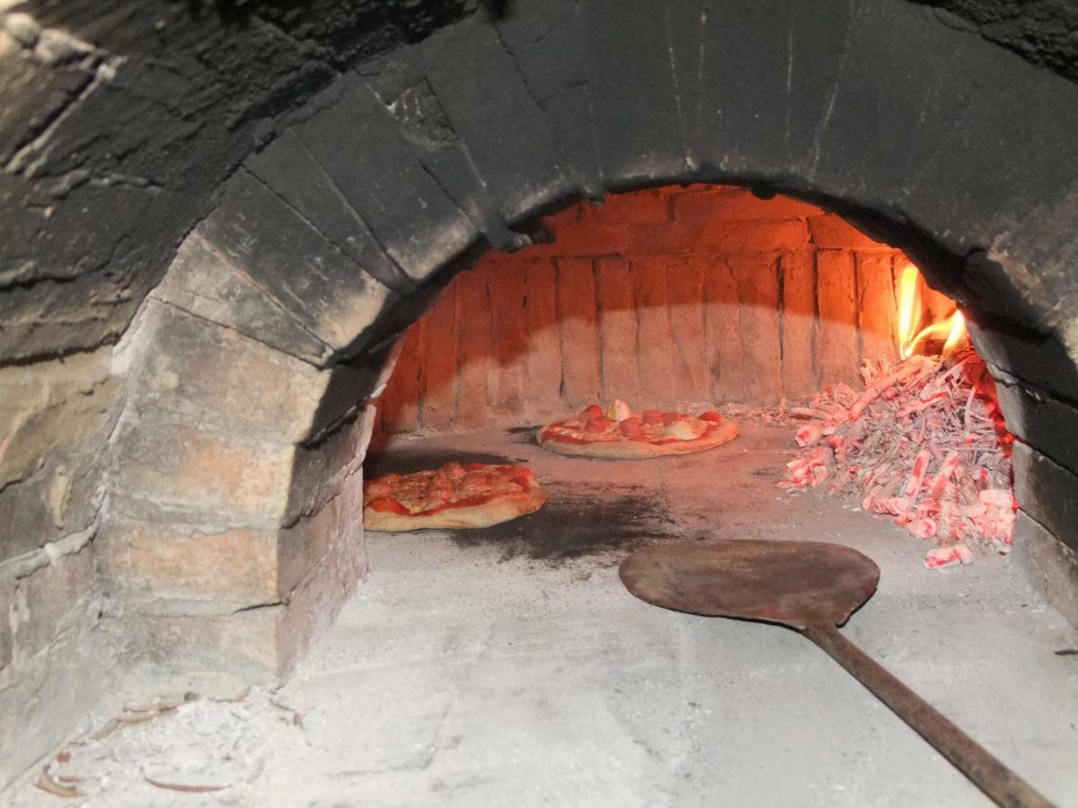 לינה וארוחת בוקר קומיסו Il Filo Di Paglia מראה חיצוני תמונה